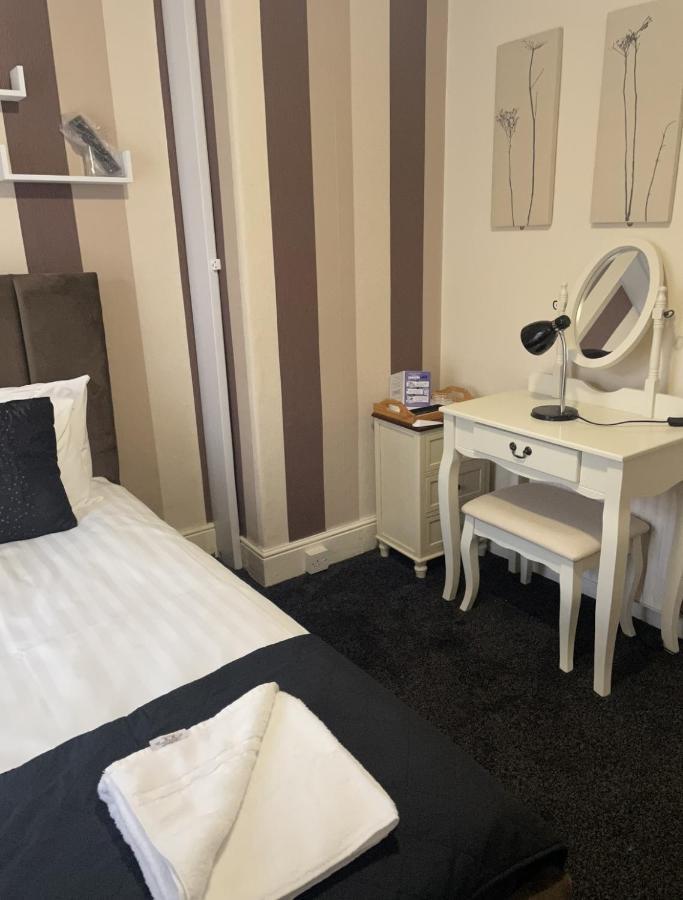 Phildene Suites Блекпул Екстериор снимка